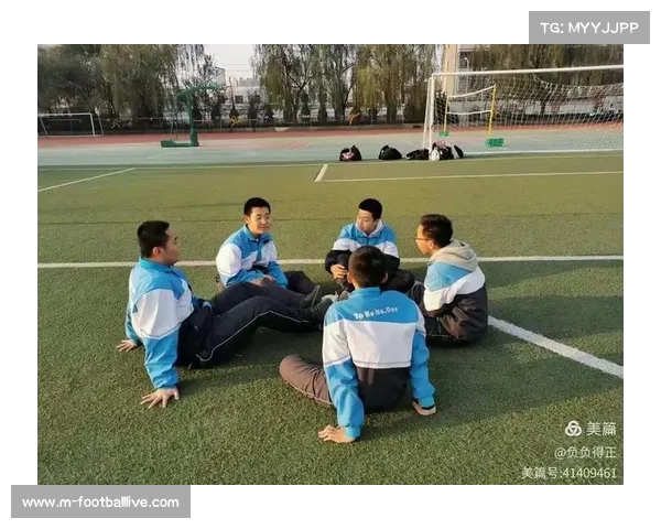 背靠背比赛激烈上演团队协作与个人极限挑战的完美融合 背靠背比赛激烈上演团队协作与个人极限挑战的完美融合